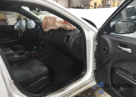 2015 Dodge Charger Sxt z USA, uszkodzony, nr VIN 2C3CDXJG2FH766021